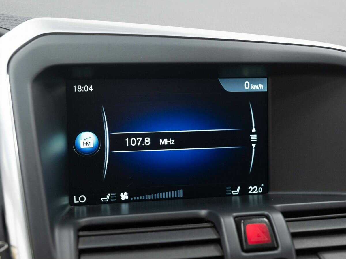 Б/У Вольво ИксЦ60 2014 года. Фото: #17