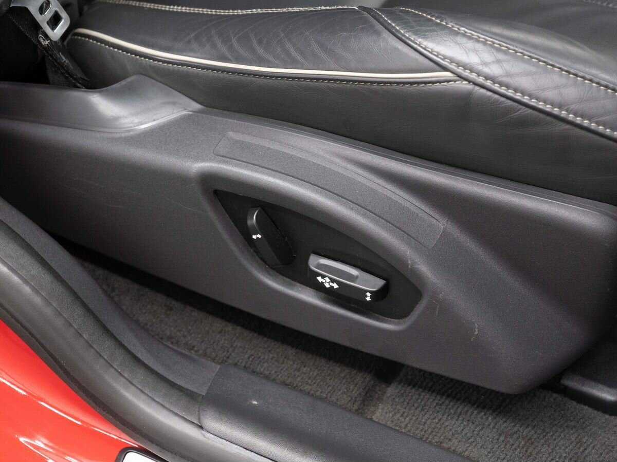 Б/У Вольво ИксЦ60 2014 года. Фото: #21