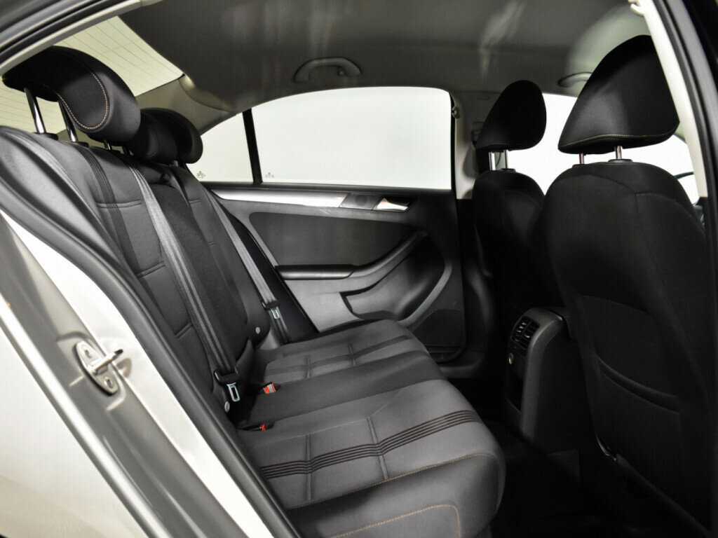 Б/У Фольксваген Джетта 2016 года. Фото: #9