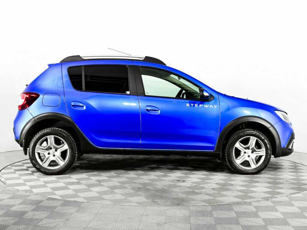 Б/У Рено Сандеро 2019 года. Фото: #3