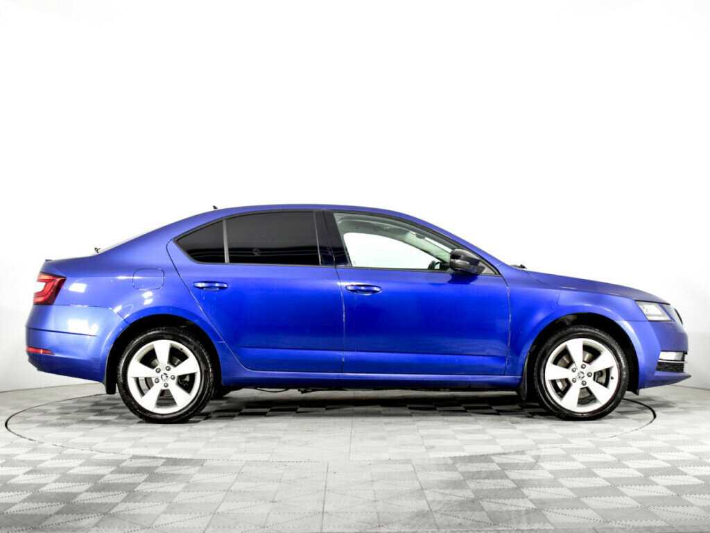 Б/У Шкода Октавия 2018 года. Фото: #3