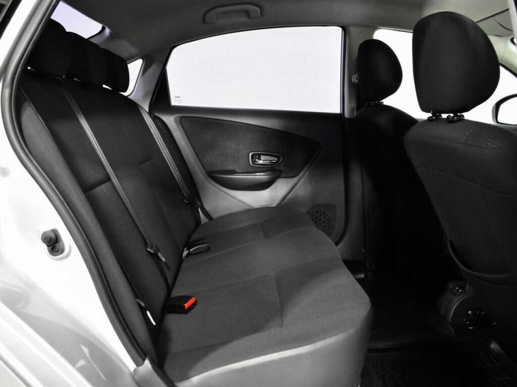 Б/У Ниссан Альмера 2013 года. Фото: #7