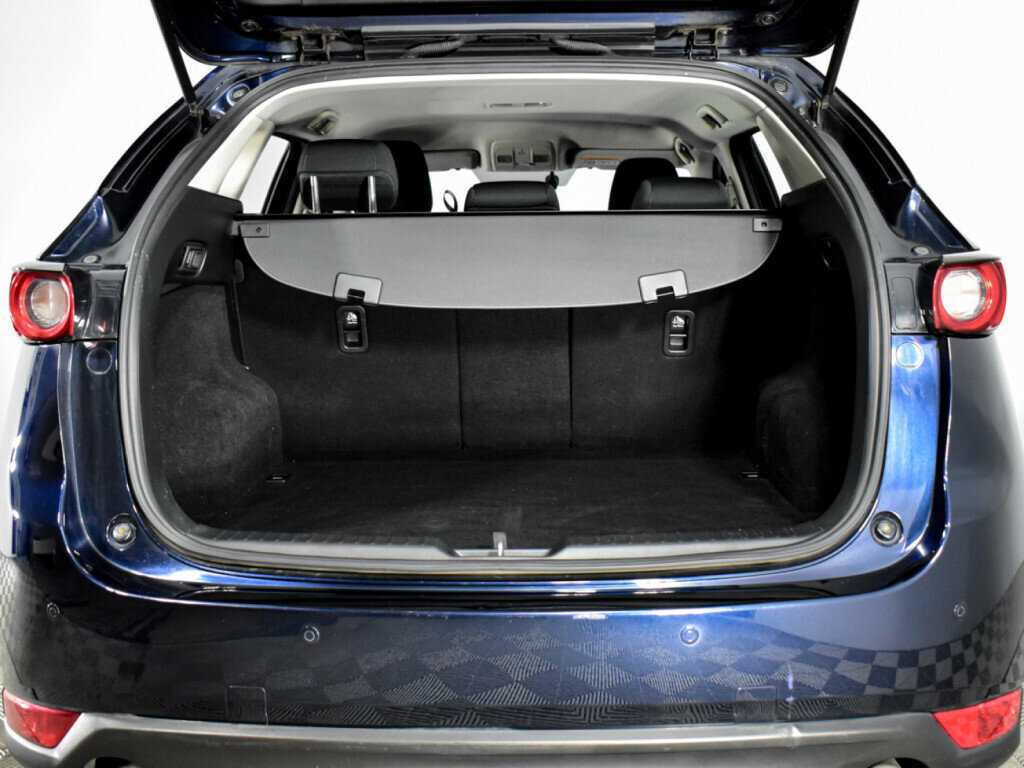 Б/У Мазда Ц-Икс-5 2017 года. Фото: #17