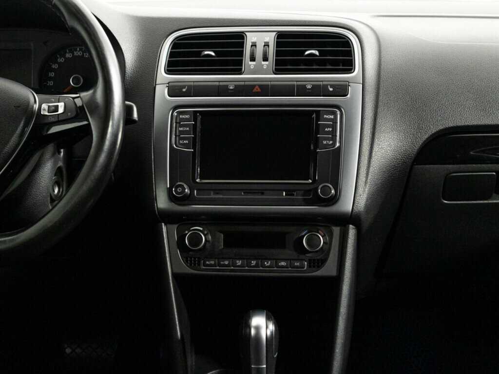 Б/У Фольксваген Поло 2018 года. Фото: #13