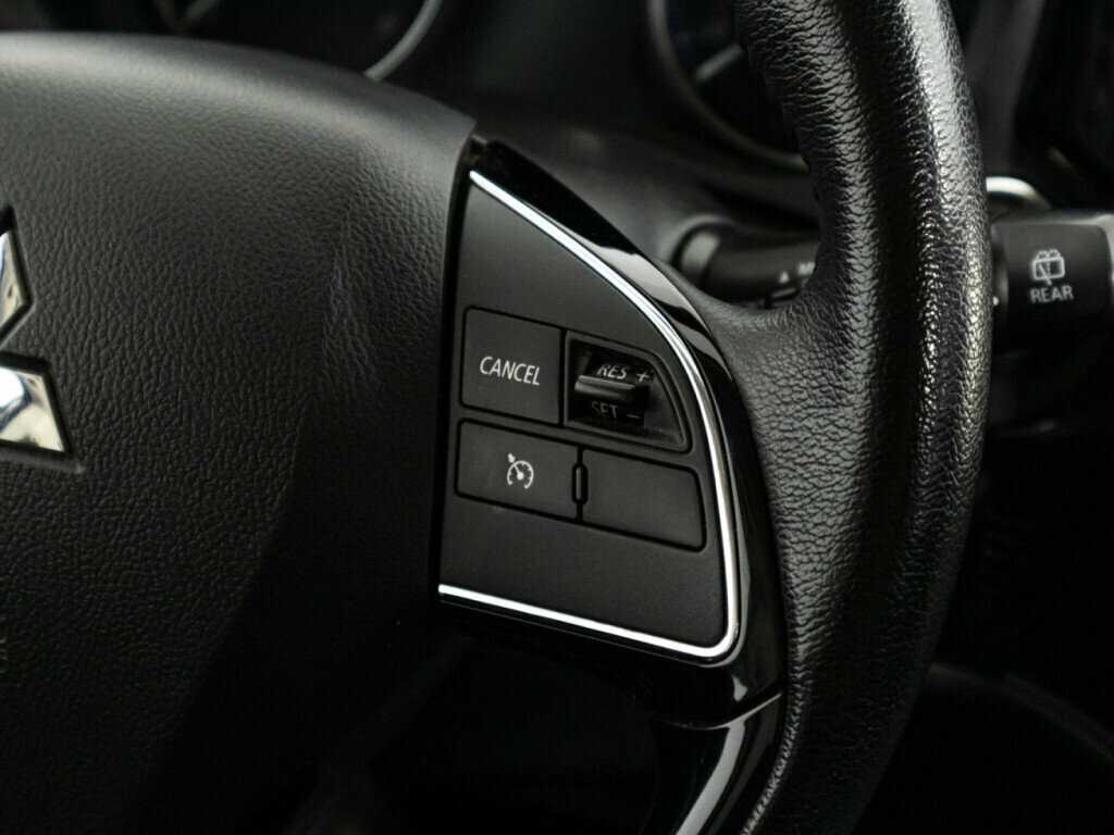 Б/У Митсубиши Оутлэндер 2018 года. Фото: #18