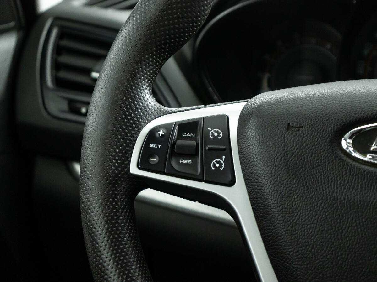 Lada (ВАЗ) Vesta 2017 года с пробегом. Фото: #15