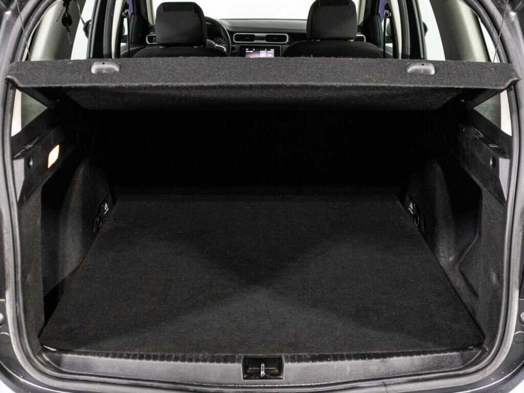 Б/У Рено Дастер 2021 года. Фото: #14