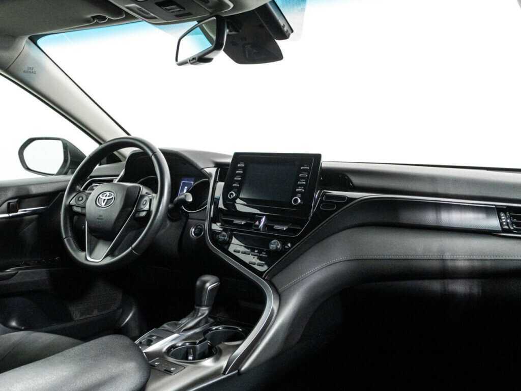 Toyota Camry 2021 года с пробегом. Фото: #8