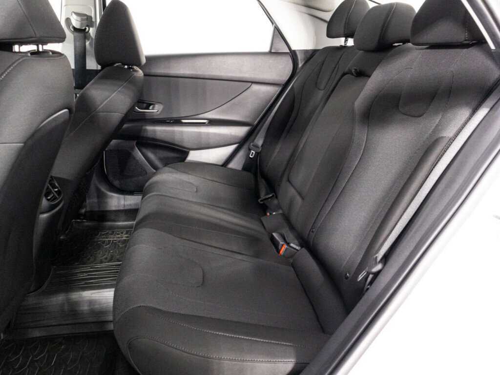 Б/У Хендай Елантра 2021 года. Фото: #9