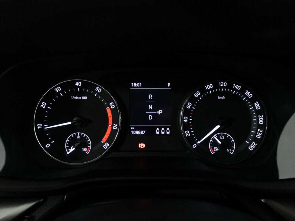 Б/У Шкода Октавия 2021 года. Фото: #11