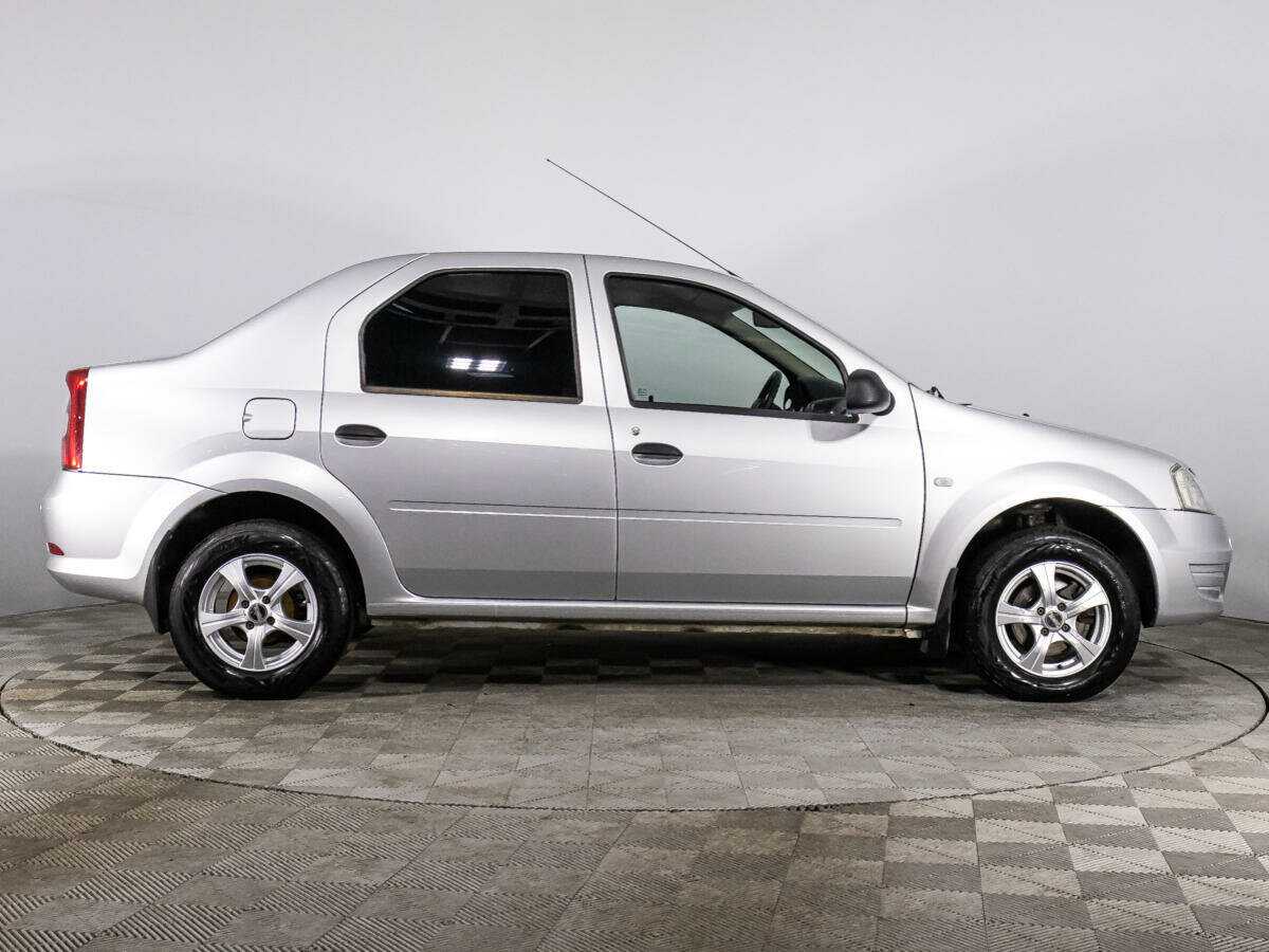 Б/У Рено Логан 2014 года. Фото: #3