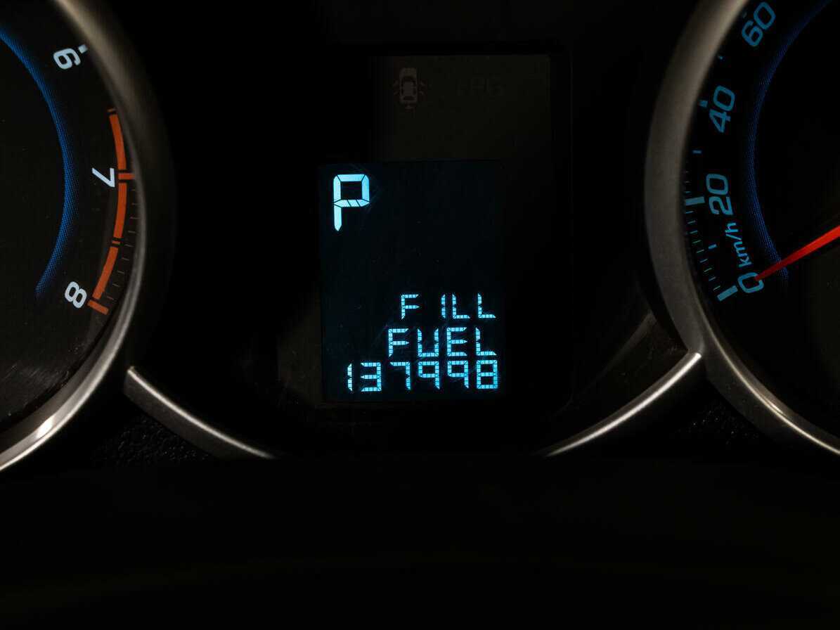 Б/У Шевроле Круз 2015 года. Фото: #12