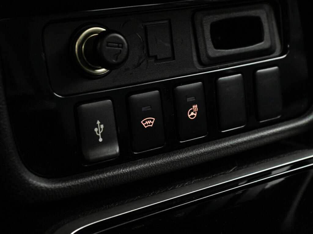 Б/У Митсубиши Оутлэндер 2020 года. Фото: #18