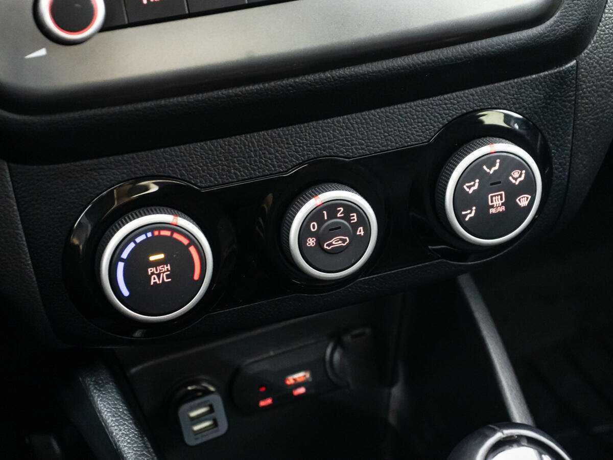 Б/У Киа Рио 2017 года. Фото: #15