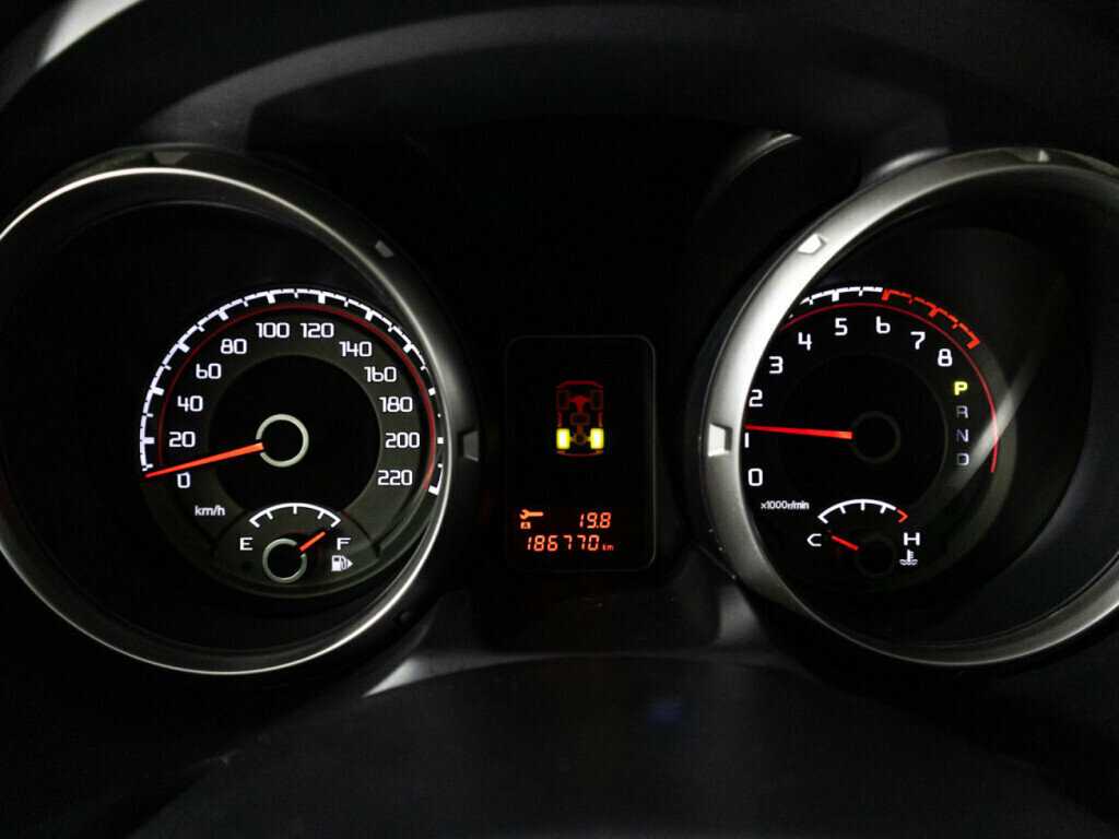 Б/У Митсубиши Паджеро 2014 года. Фото: #11