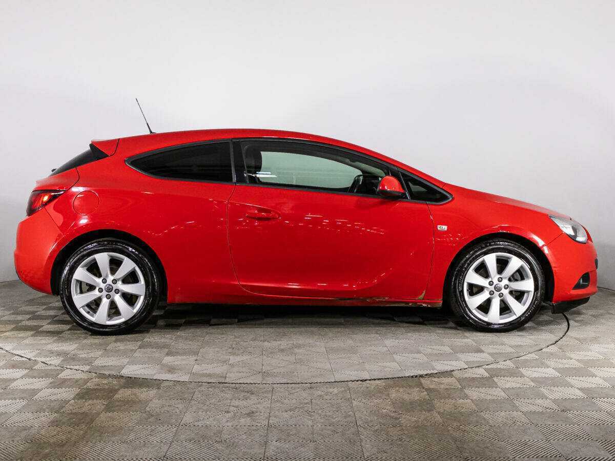 Б/У Опель Астра 2013 года. Фото: #3