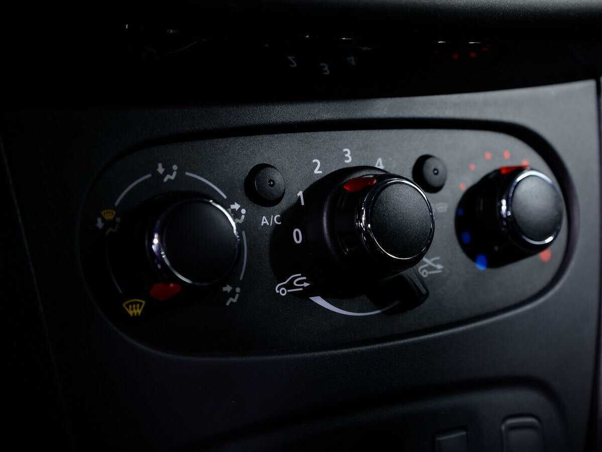 Б/У Рено Сандеро 2020 года. Фото: #14