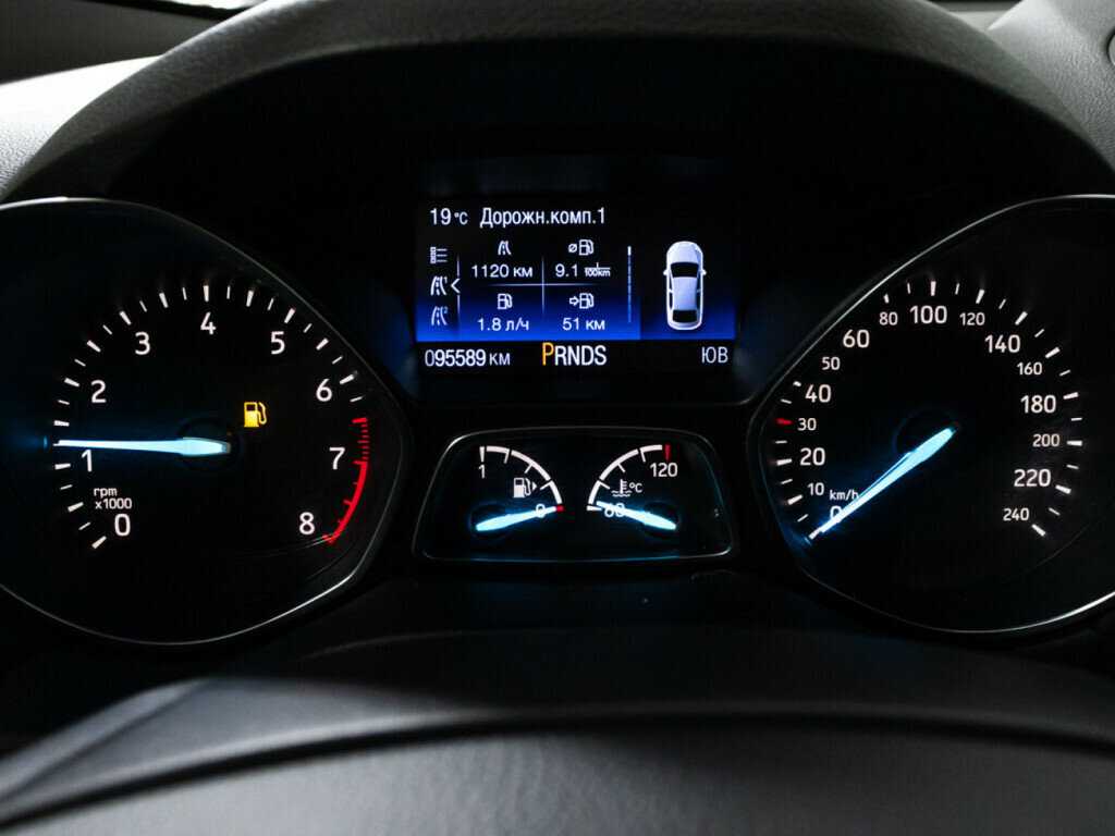 Б/У Форд Куга 2017 года. Фото: #11