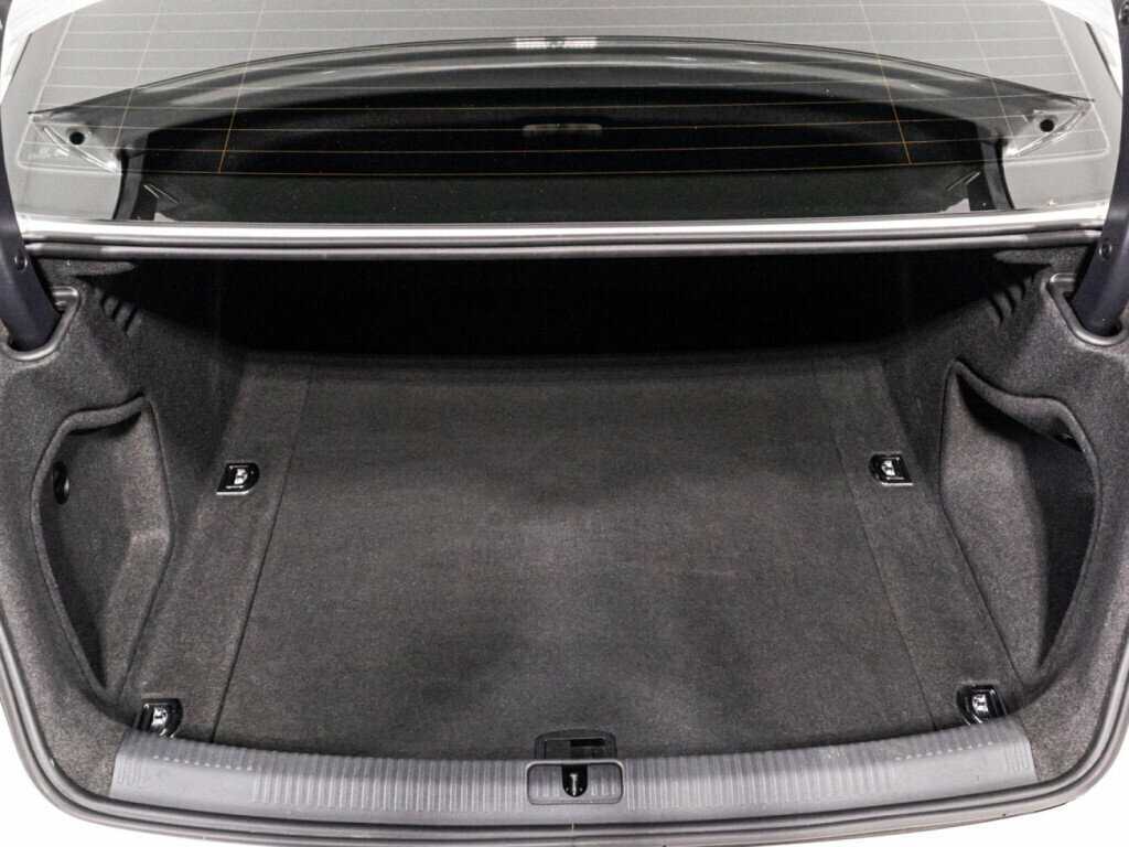 Audi A4 2017 года с пробегом. Фото: #14