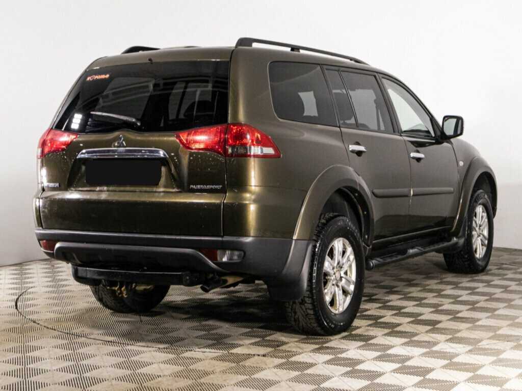 Б/У Митсубиши Паджеро Спорт 2014 года. Фото: #4