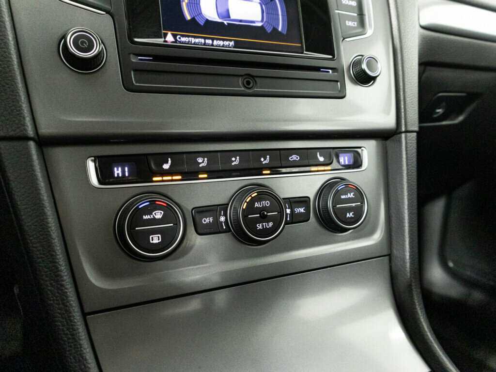 Б/У Фольксваген Гольф 2013 года. Фото: #14