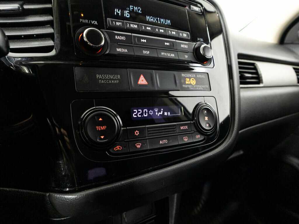 Б/У Митсубиши Оутлэндер 2018 года. Фото: #14