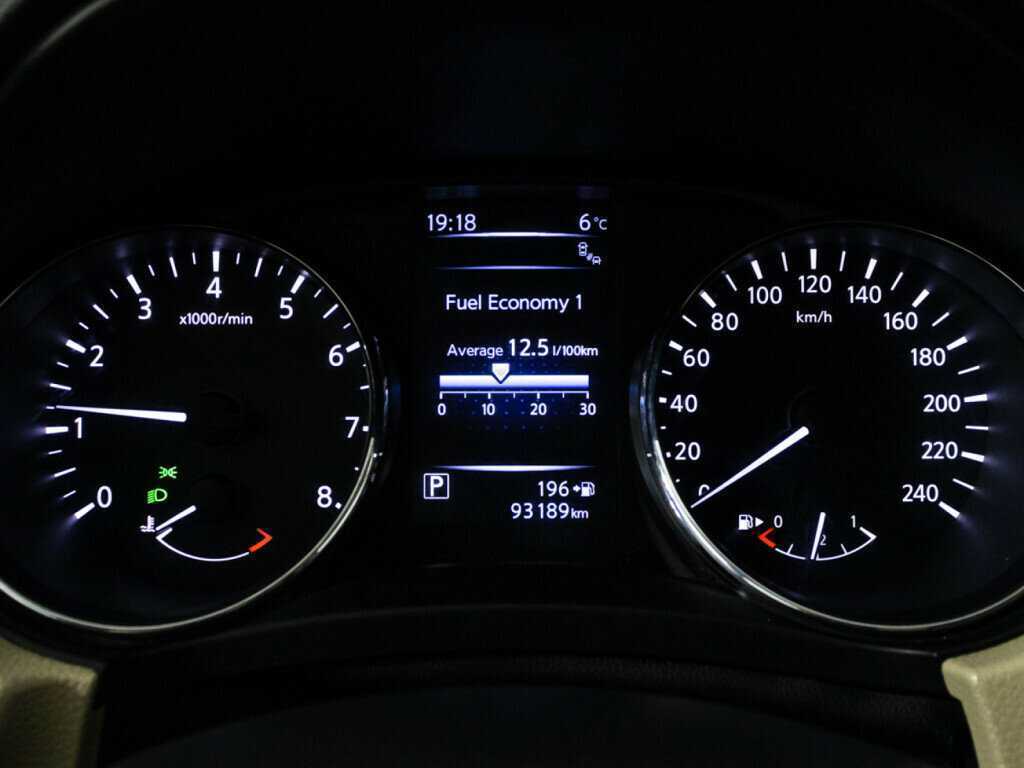 Б/У Ниссан Икс-Трейл 2018 года. Фото: #11