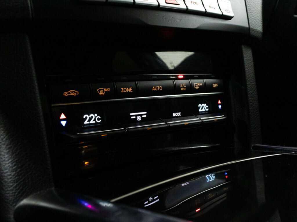 Mercedes-Benz E-Класс 2013 года с пробегом. Фото: #14