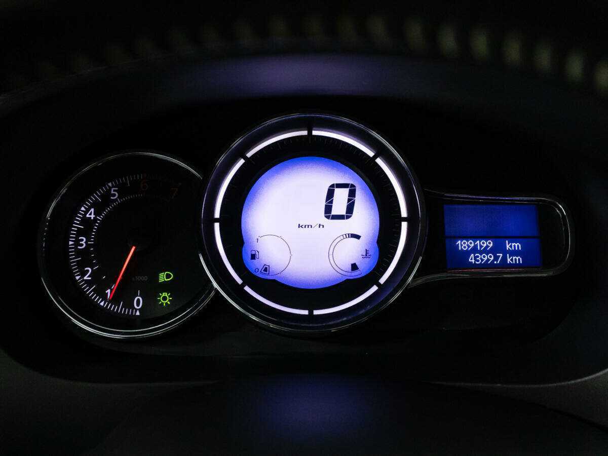 Renault Fluence 2013 года с пробегом. Фото: #11