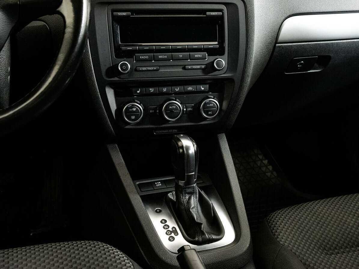 Б/У Фольксваген Джетта 2012 года. Фото: #9