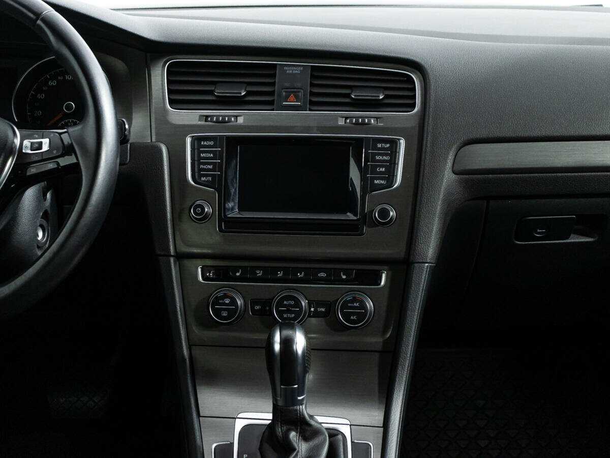 Б/У Фольксваген Гольф 2012 года. Фото: #13