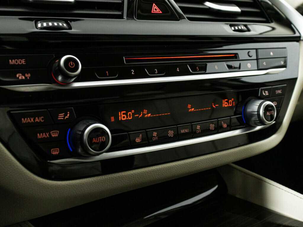 BMW 5 серии 2016 года с пробегом. Фото: #20