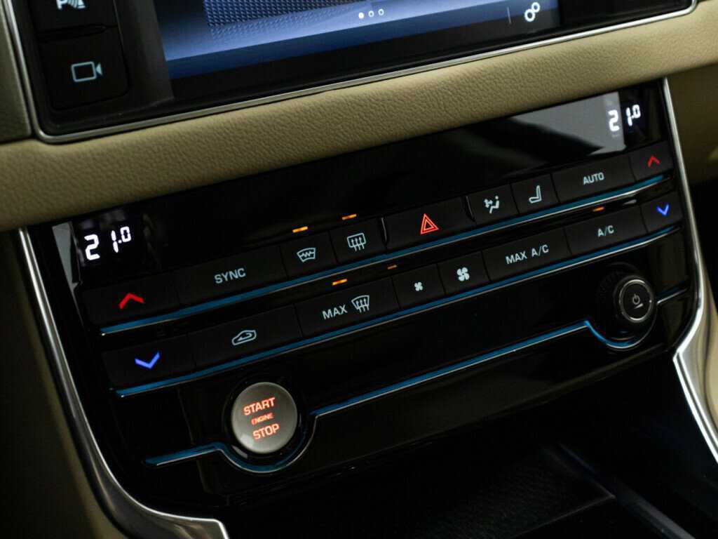 Jaguar XF 2017 года с пробегом. Фото: #19