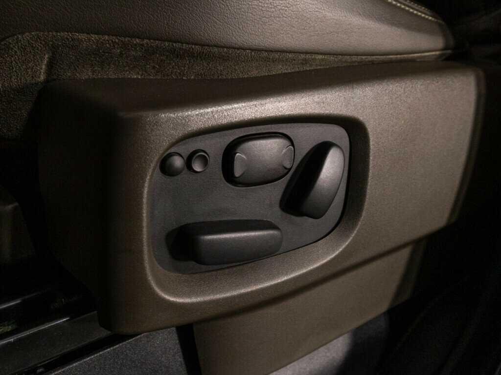 Land Rover Discovery 2013 года с пробегом. Фото: #18