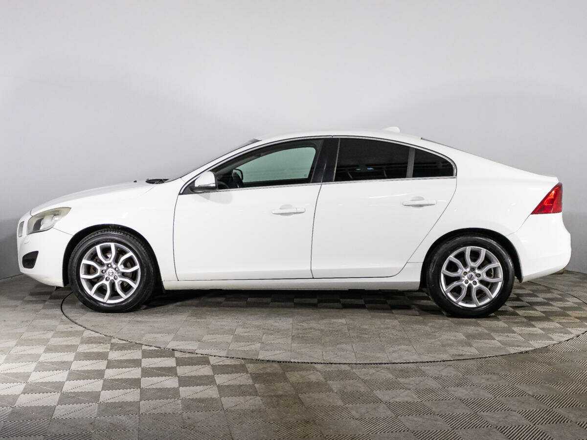 Б/У Вольво С60 2012 года. Фото: #7