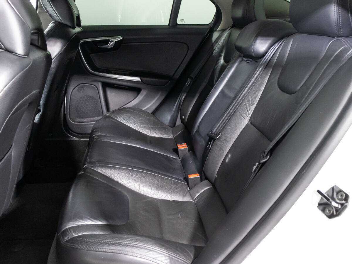 Б/У Вольво С60 2012 года. Фото: #9