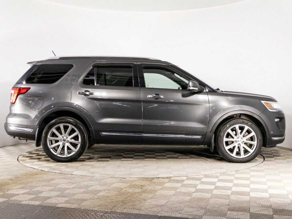 Ford Explorer 2018 года с пробегом. Фото: #3