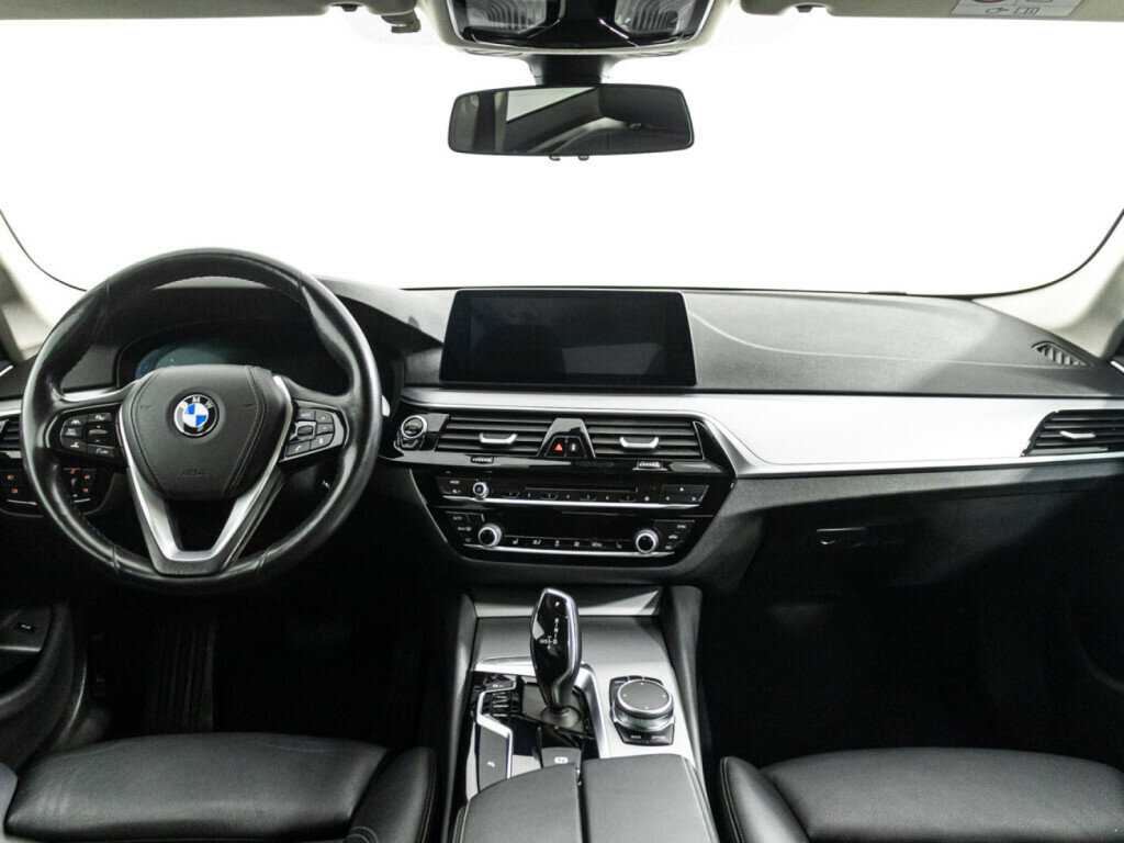 BMW 5 серии 2018 года с пробегом. Фото: #12