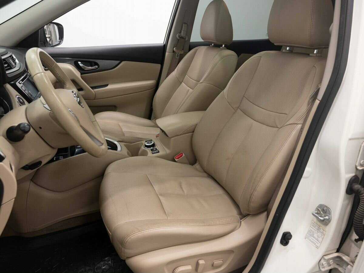 Б/У Ниссан Икс-Трейл 2016 года. Фото: #9