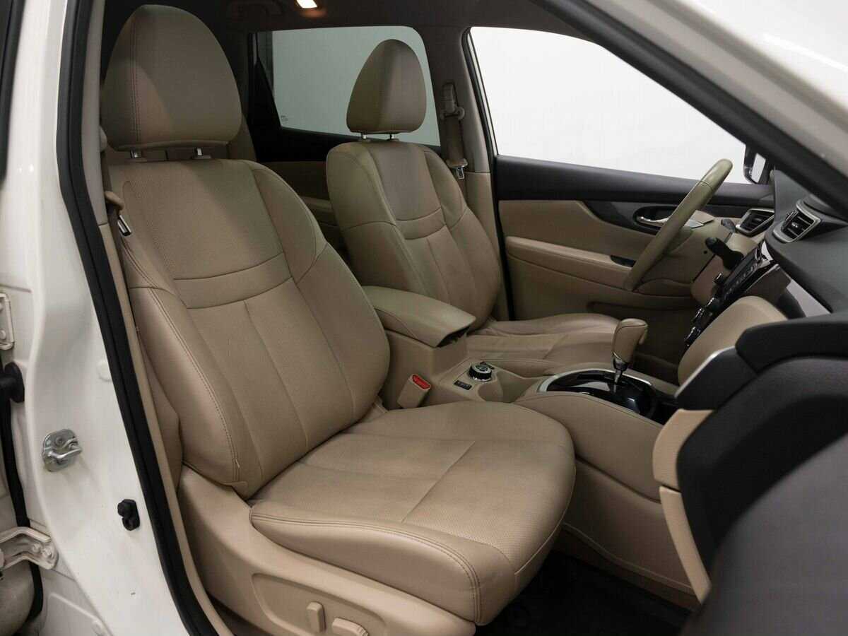 Б/У Ниссан Икс-Трейл 2016 года. Фото: #13