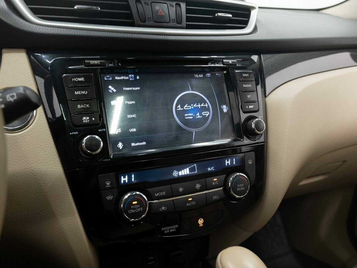 Б/У Ниссан Икс-Трейл 2016 года. Фото: #22