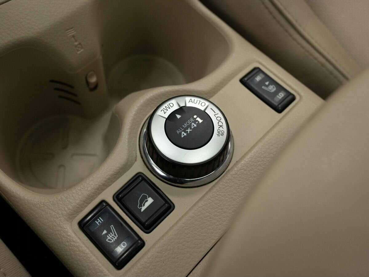 Б/У Ниссан Икс-Трейл 2016 года. Фото: #25