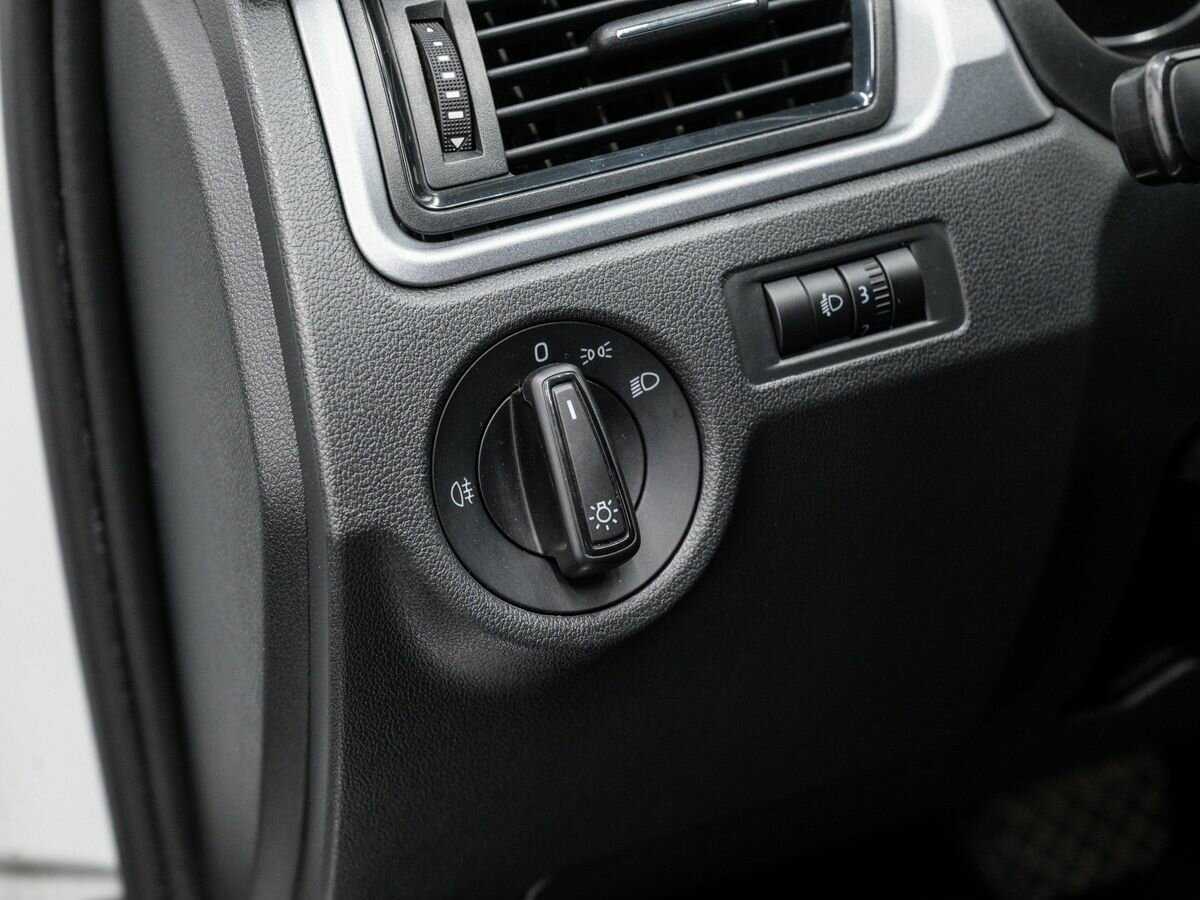 Б/У Шкода Рапид 2019 года. Фото: #16