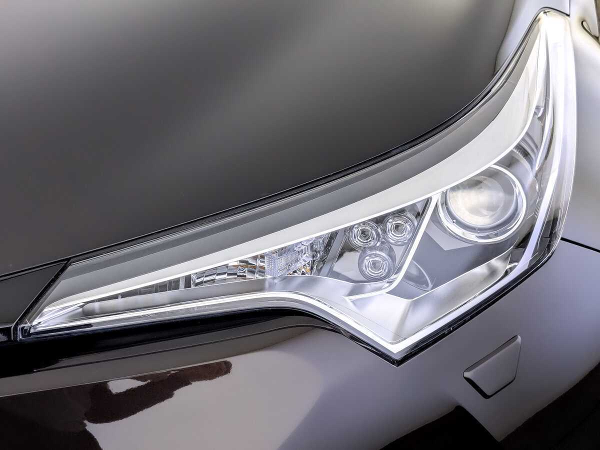 Toyota C-HR 2019 года с пробегом. Фото: #16