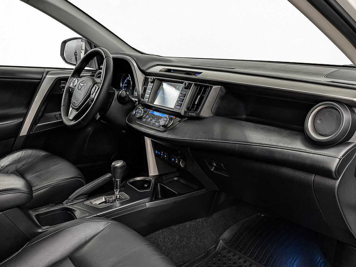 Toyota RAV4 2017 года с пробегом. Фото: #12