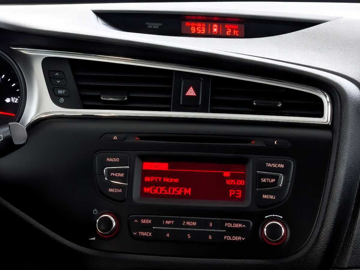 Б/У Киа Сид 2017 года. Фото: #16