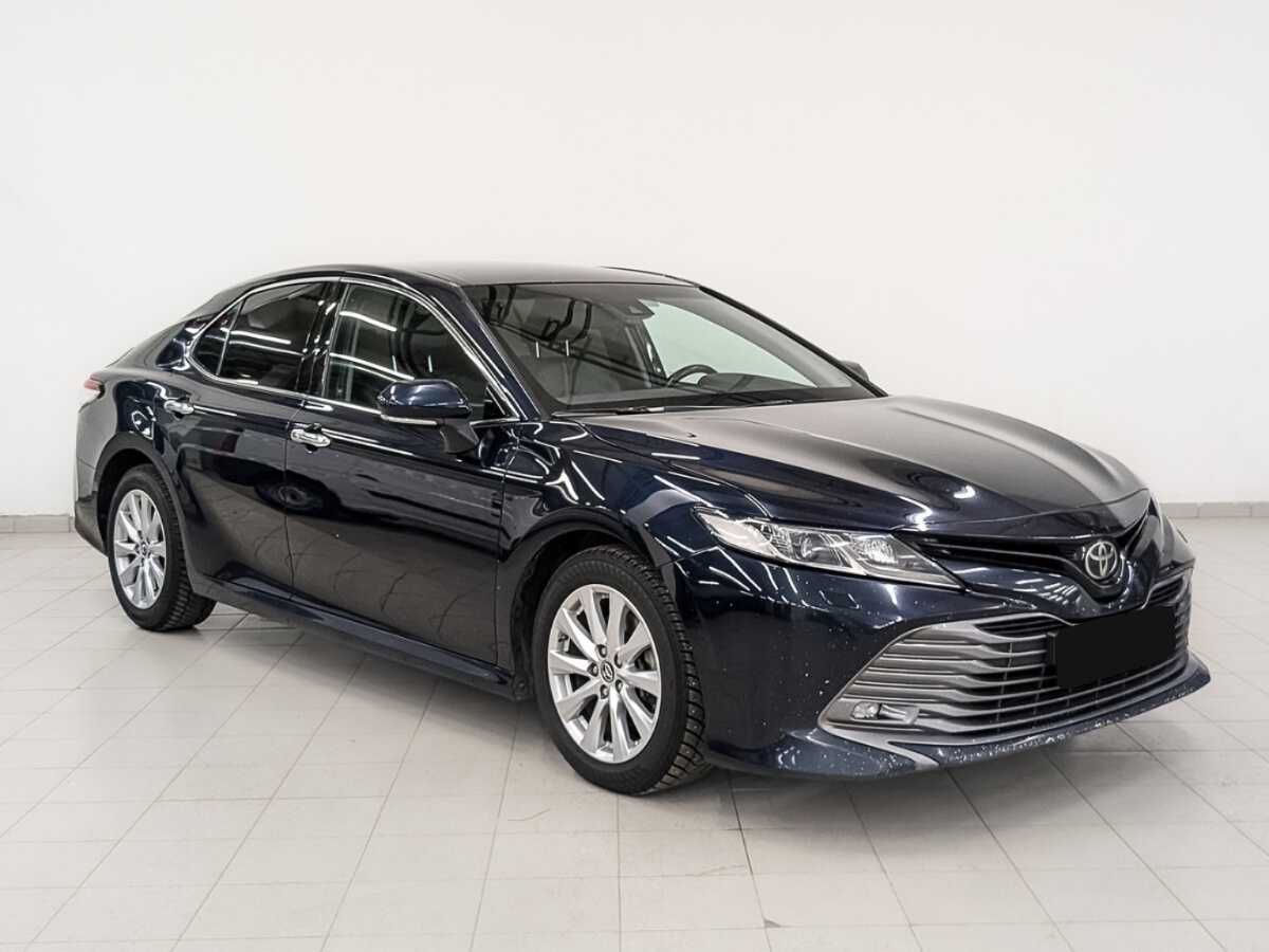 Toyota Camry 2018 года с пробегом. Фото: #2