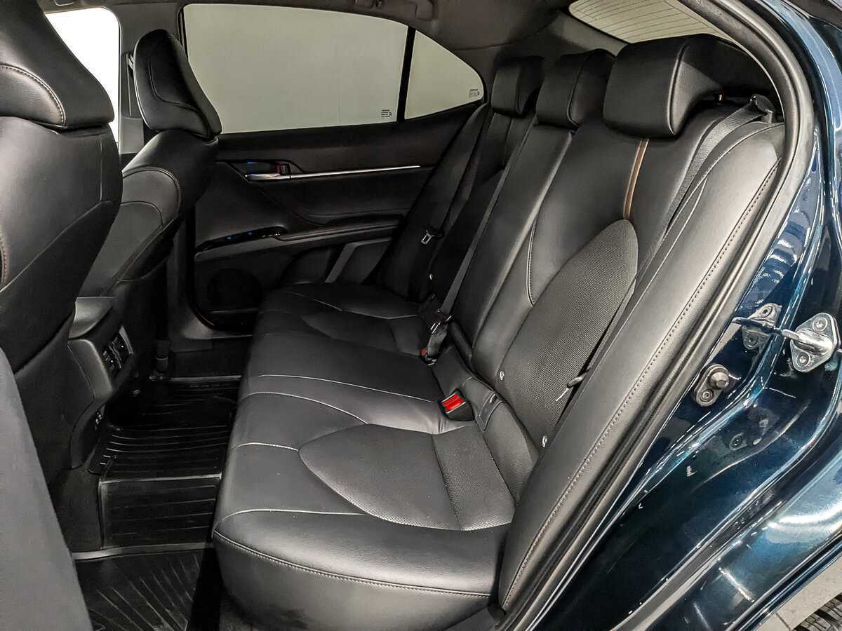 Toyota Camry 2018 года с пробегом. Фото: #17