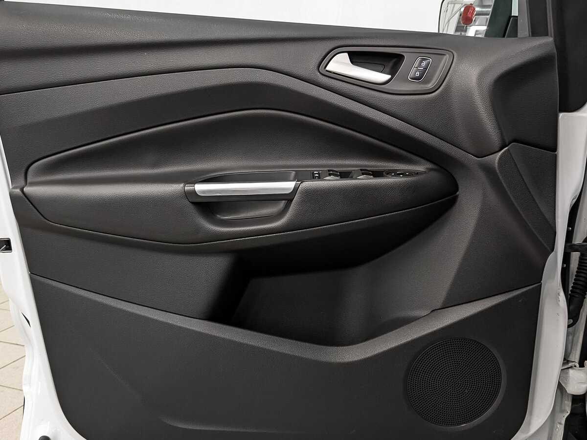 Б/У Форд Куга 2016 года. Фото: #16