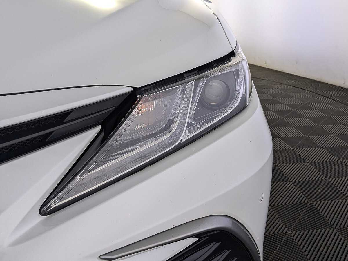 Toyota Camry 2021 года с пробегом. Фото: #10